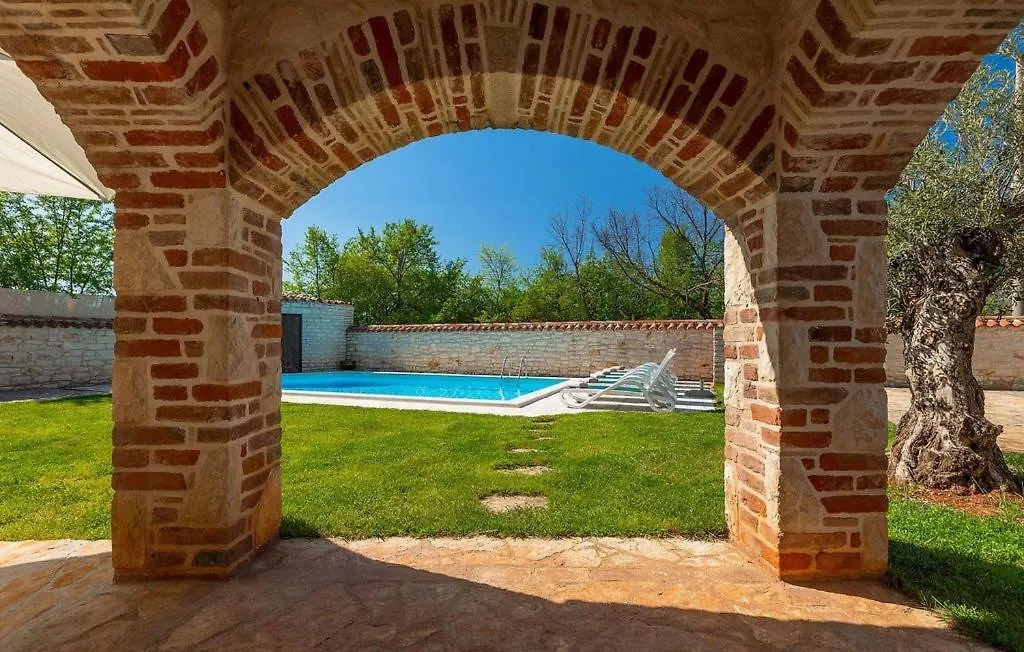 Villa Lamija Kirmenjak